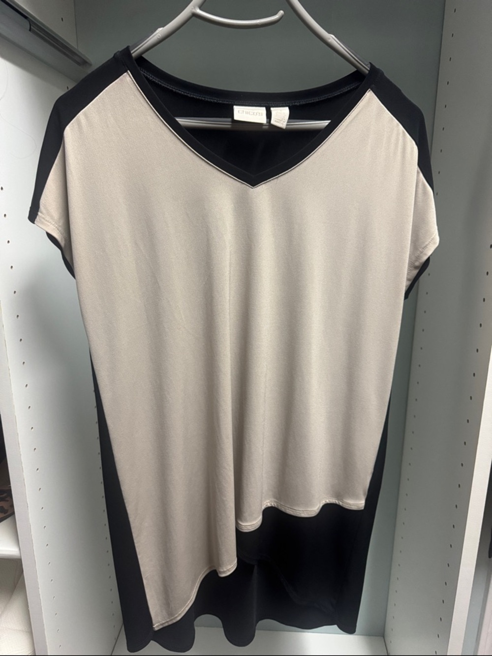 Chico's Two-Tone V-Neck Short Sleeve Tunic — Black & Cream